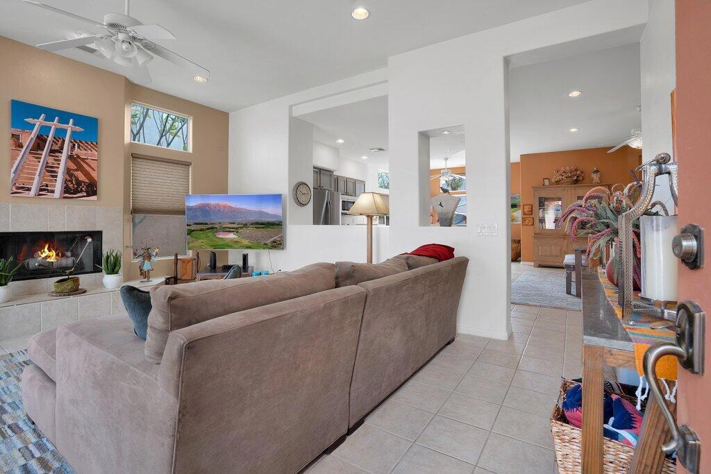 54100 Avenida Vallejo