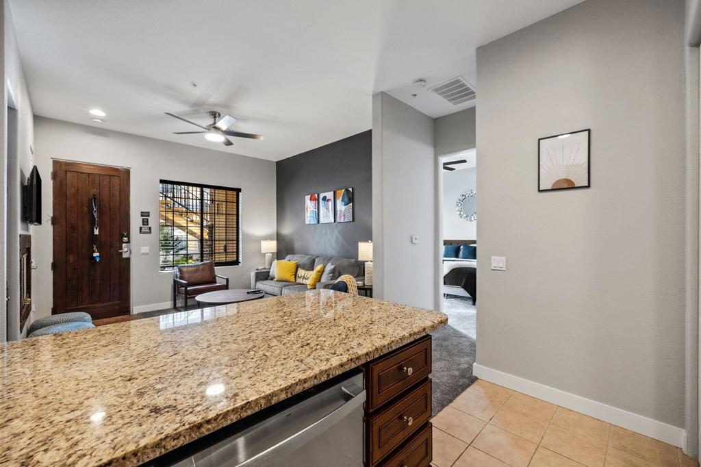 50590 Santa Rosa Plaza 1