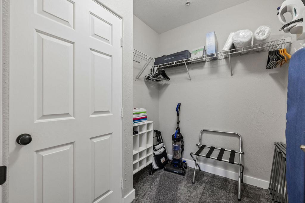 50590 Santa Rosa Plaza 1