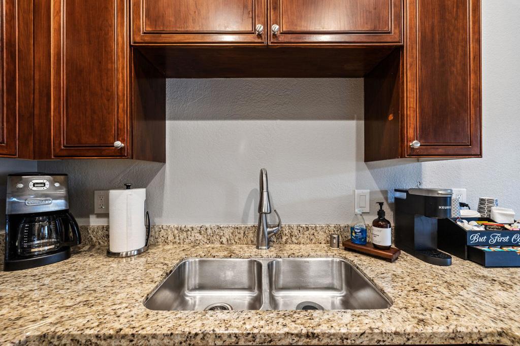 50590 Santa Rosa Plaza 1