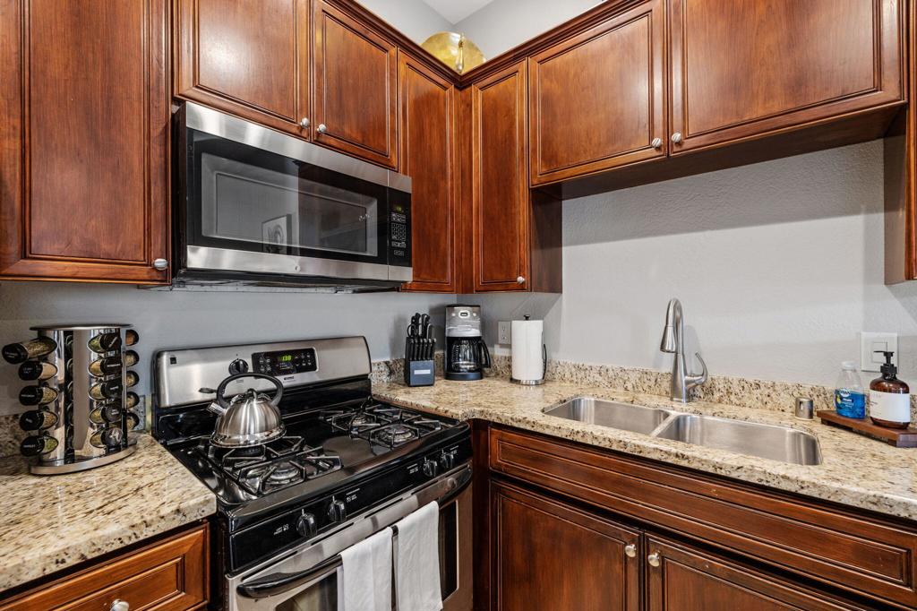 50590 Santa Rosa Plaza 1