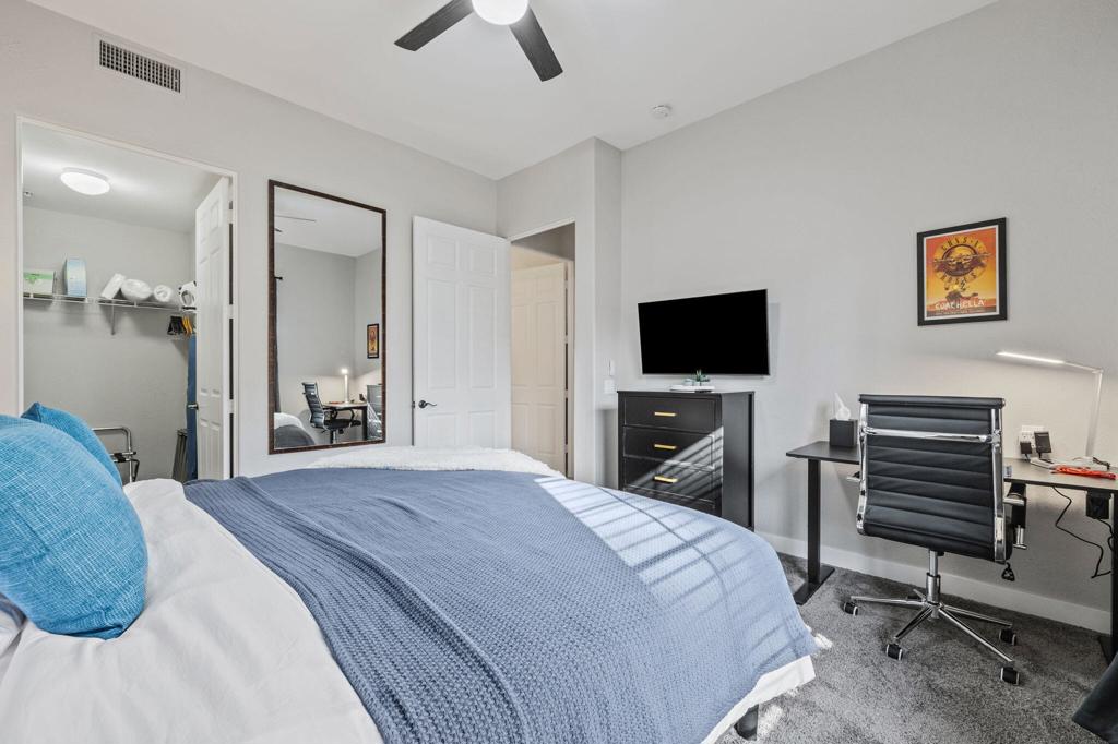 50590 Santa Rosa Plaza 1