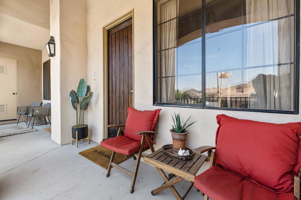 50750 Santa Rosa Plaza 6