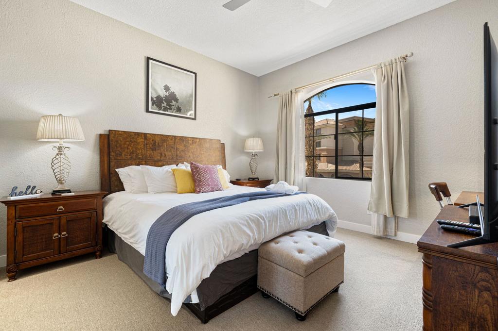 50750 Santa Rosa Plaza 6