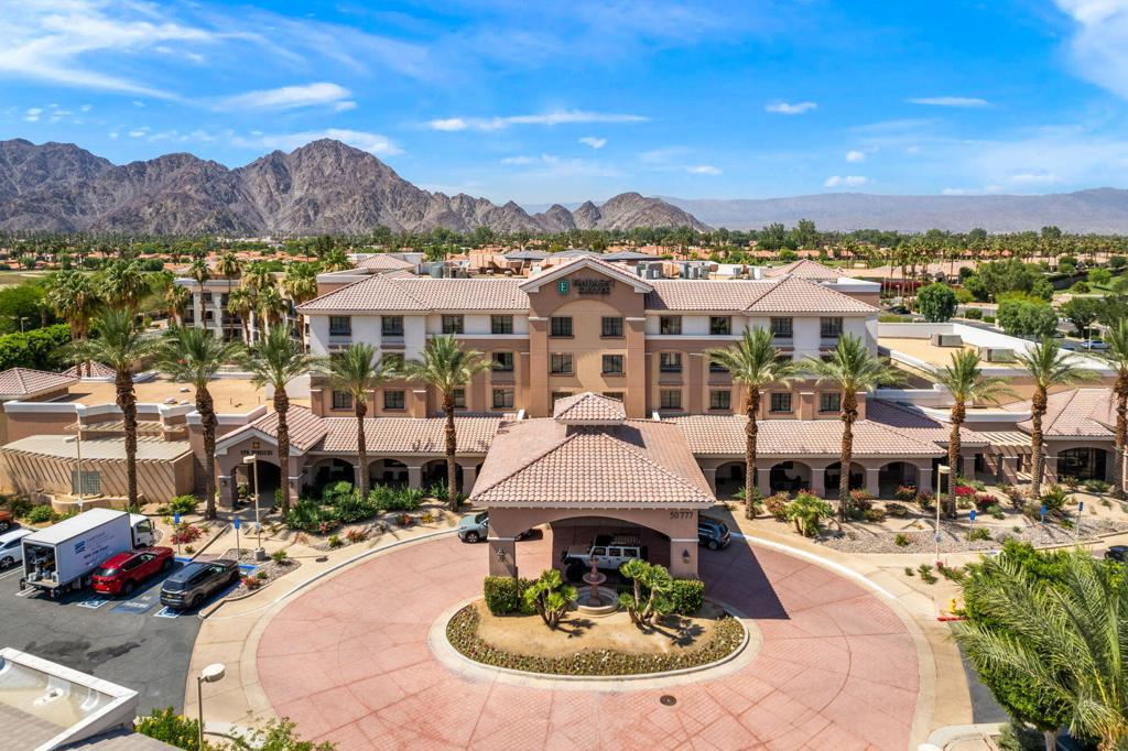 50610 Santa Rosa Plaza 7