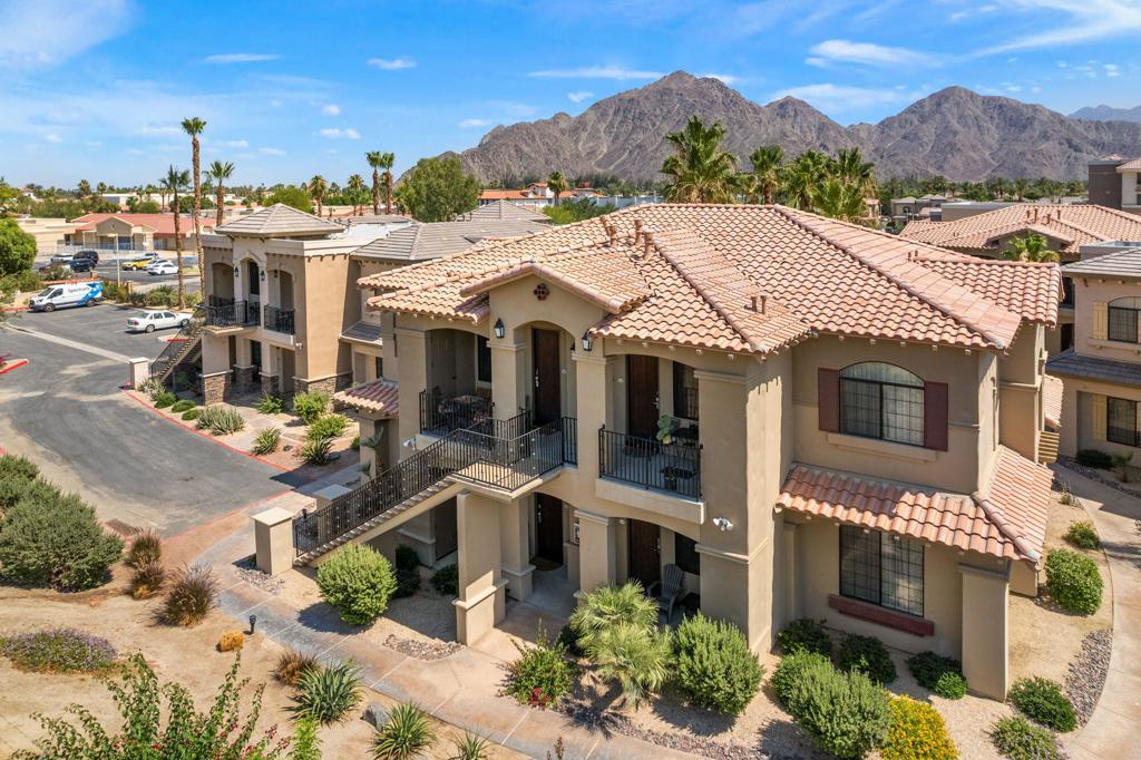 50610 Santa Rosa Plaza 7