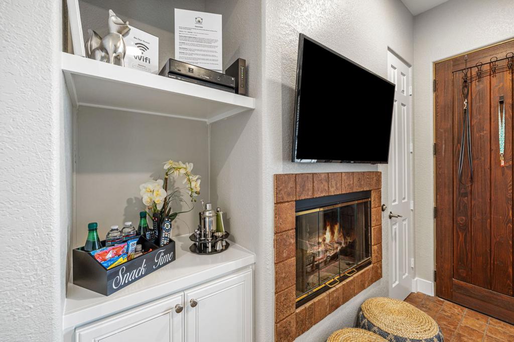 50610 Santa Rosa Plaza 7