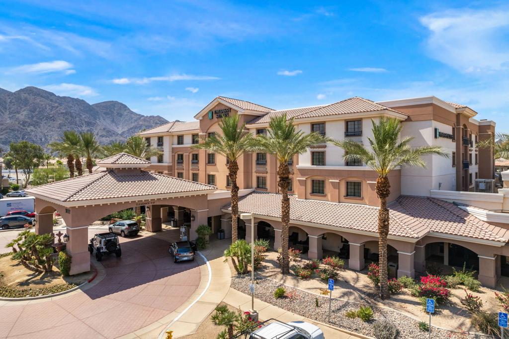 50610 Santa Rosa Plaza 7