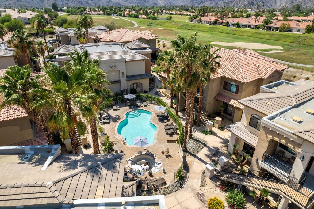50610 Santa Rosa Plaza 7