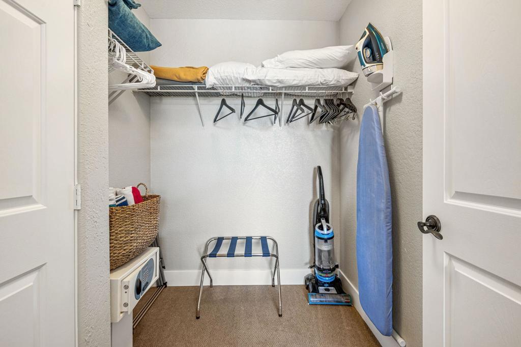 50610 Santa Rosa Plaza 7