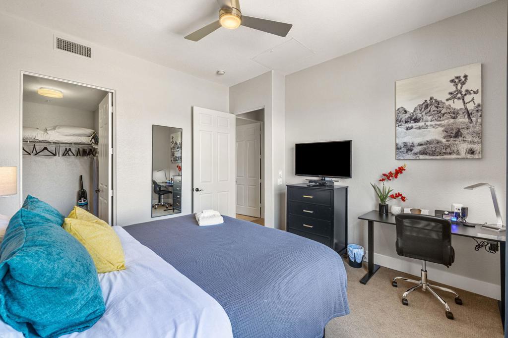 50610 Santa Rosa Plaza 7