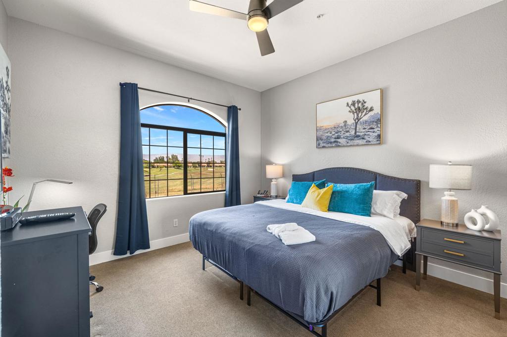 50610 Santa Rosa Plaza 7