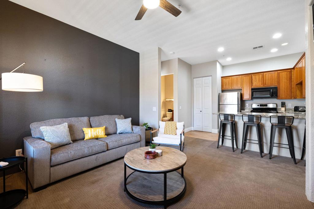 50660 Santa Rosa Plaza 5