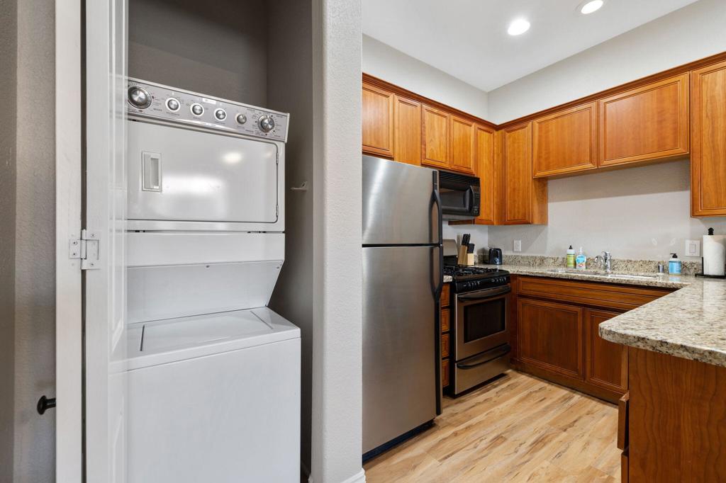 50660 Santa Rosa Plaza 5