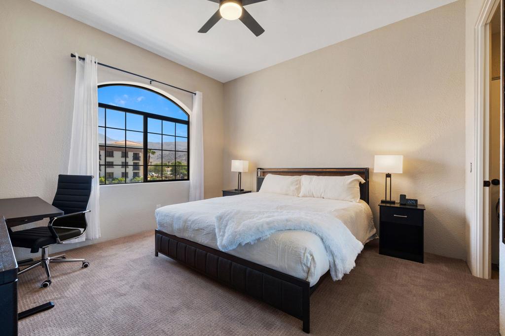 50660 Santa Rosa Plaza 5