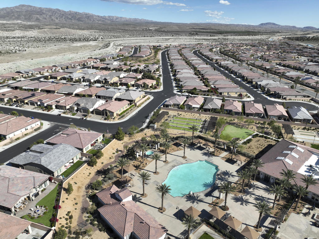 85557 Veneto Lane
