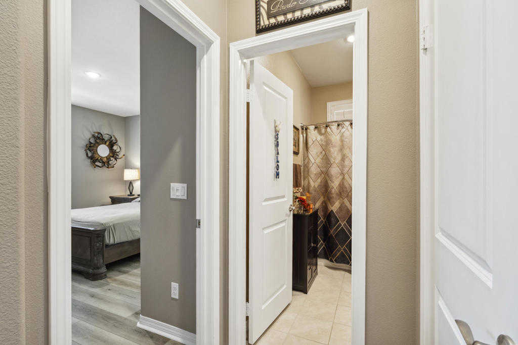 85557 Veneto Lane