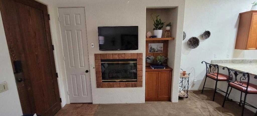 50680 Santa Rosa Plaza 4