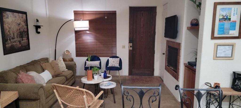 50680 Santa Rosa Plaza 4