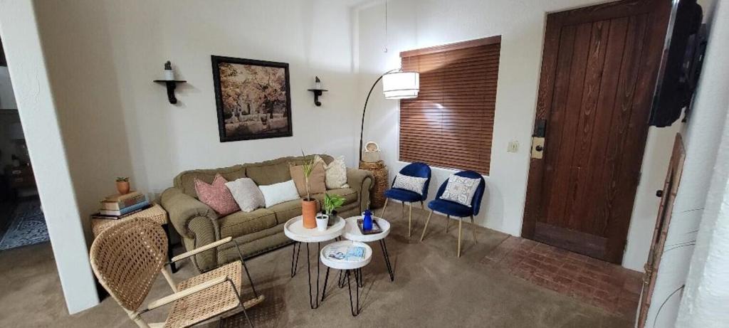 50680 Santa Rosa Plaza 4