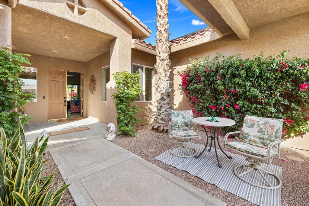 40785 Avenida Rosario