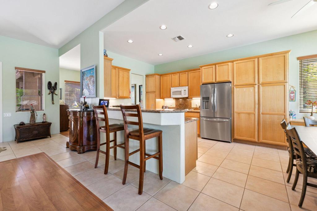 40785 Avenida Rosario