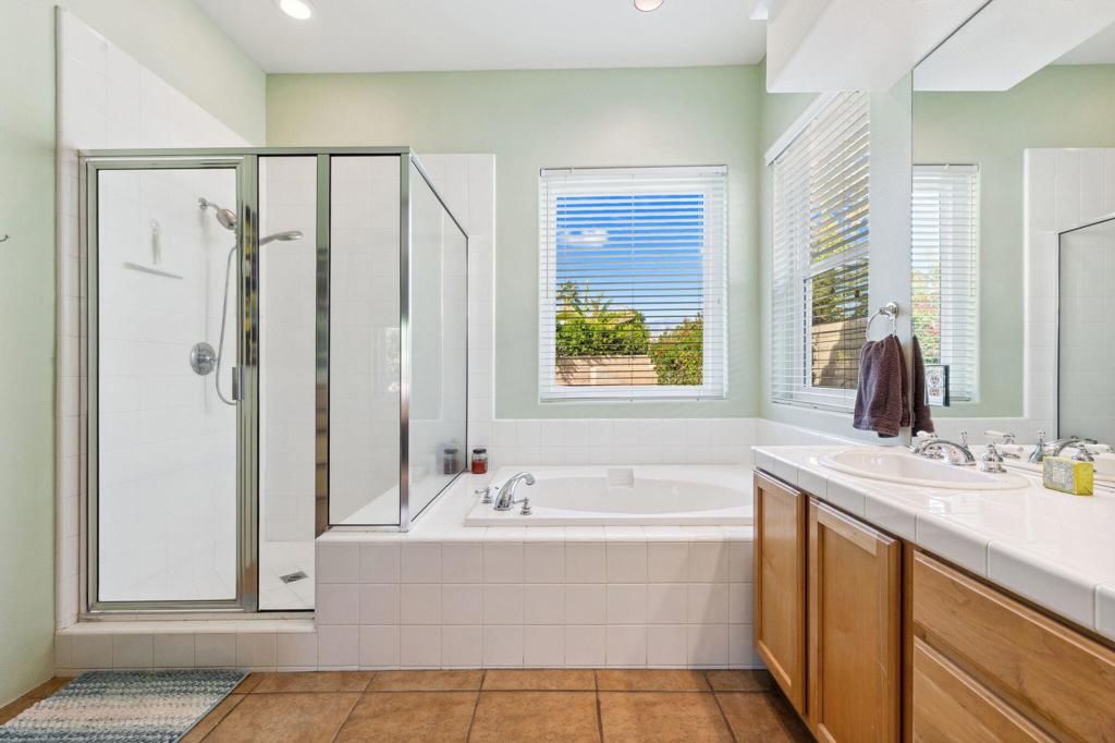 40785 Avenida Rosario