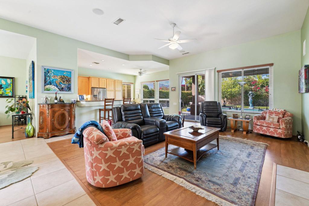 40785 Avenida Rosario