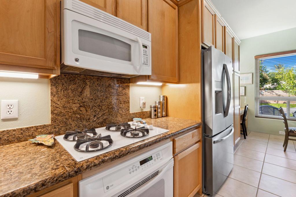 40785 Avenida Rosario