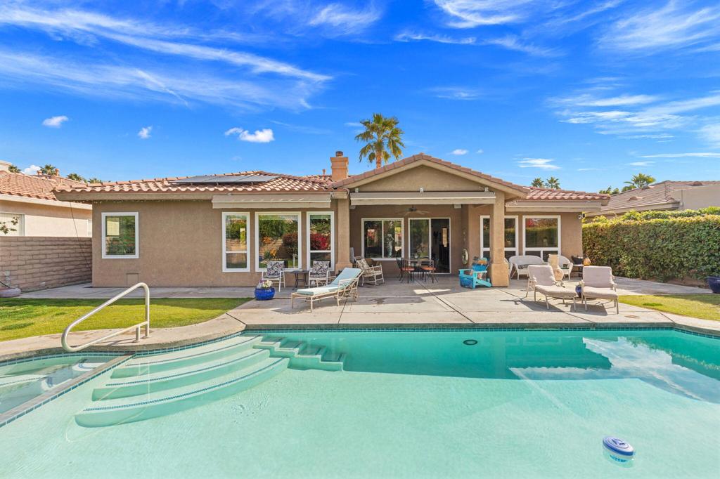 40785 Avenida Rosario