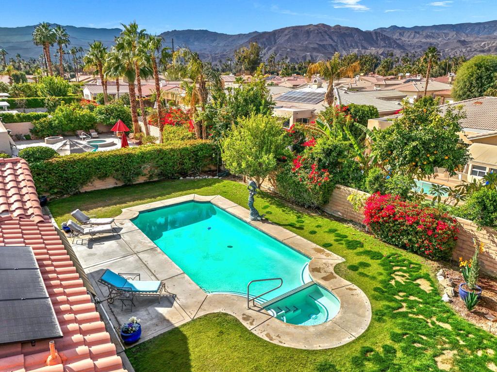 40785 Avenida Rosario