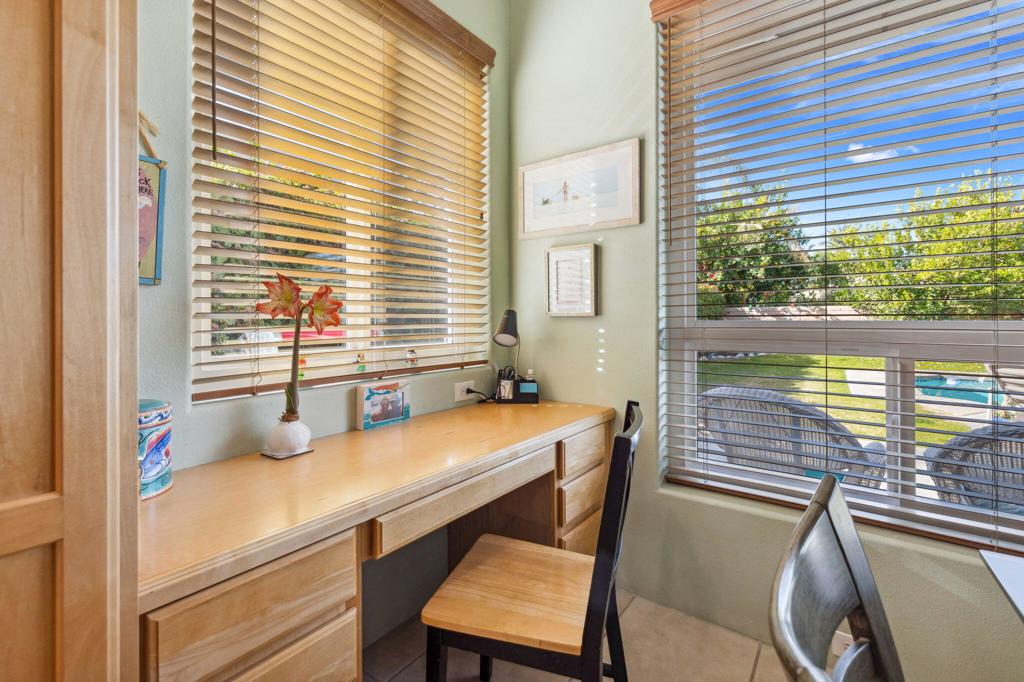 40785 Avenida Rosario