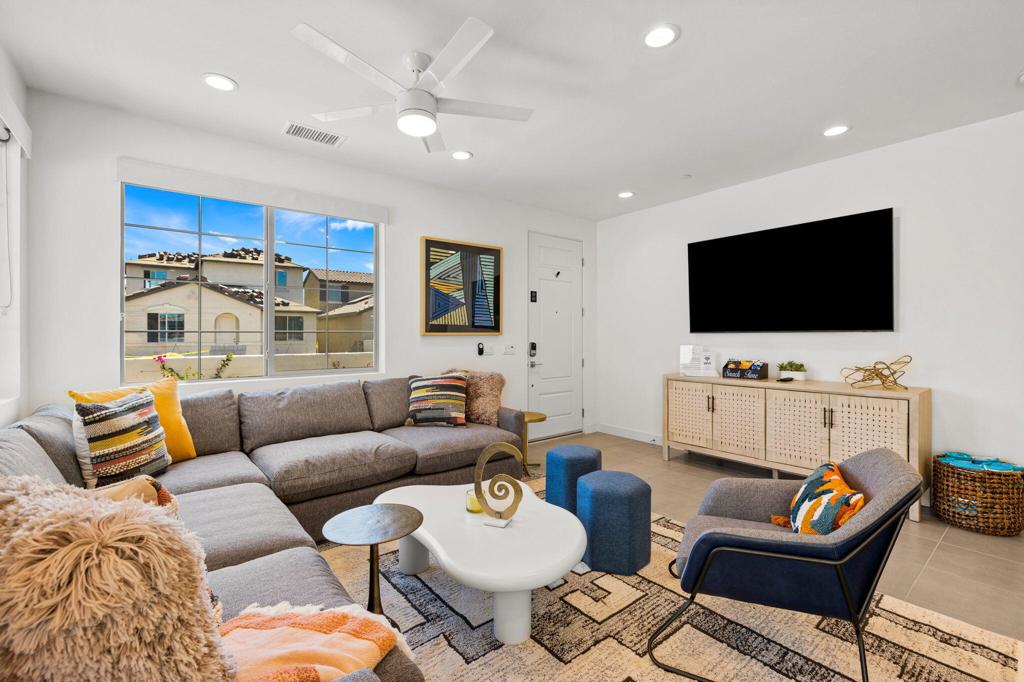 80355 Whisper Rock Way