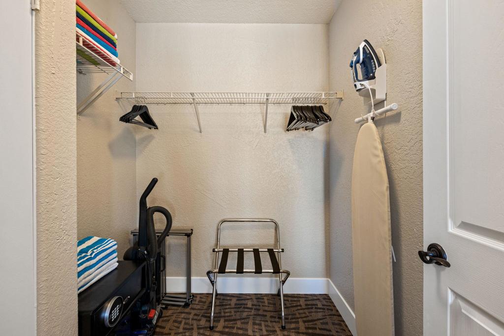 50700 Santa Rosa Plaza 1