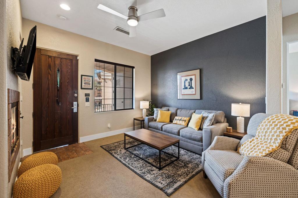 50700 Santa Rosa Plaza 7