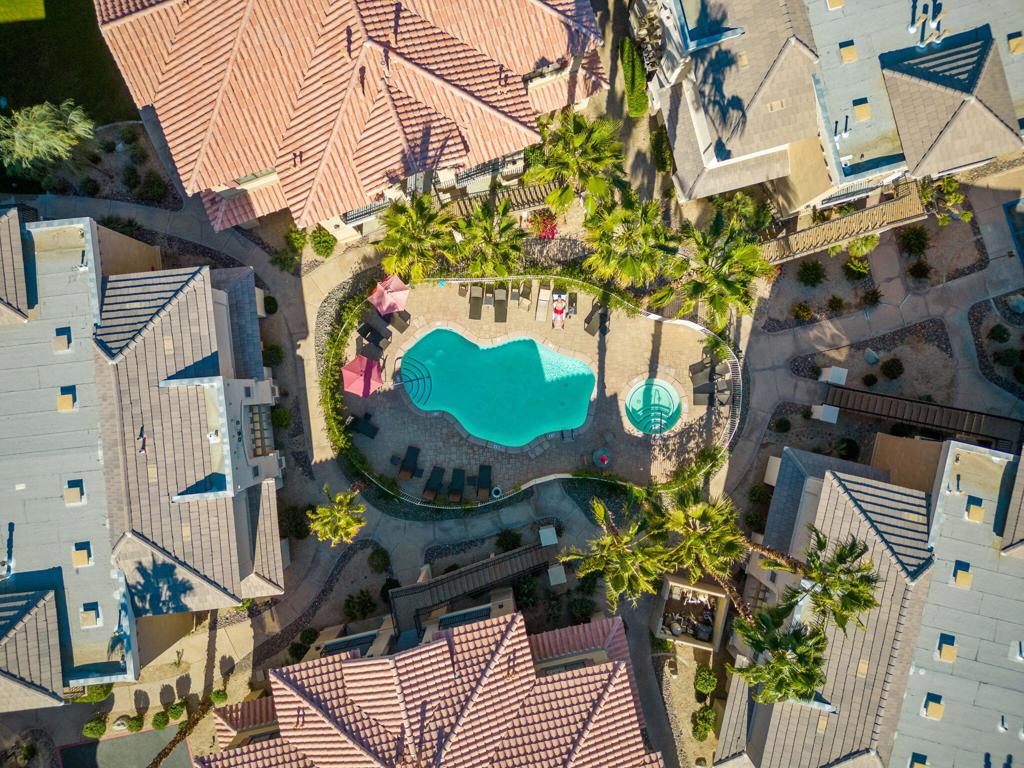 50620 Santa Rosa Plaza 4