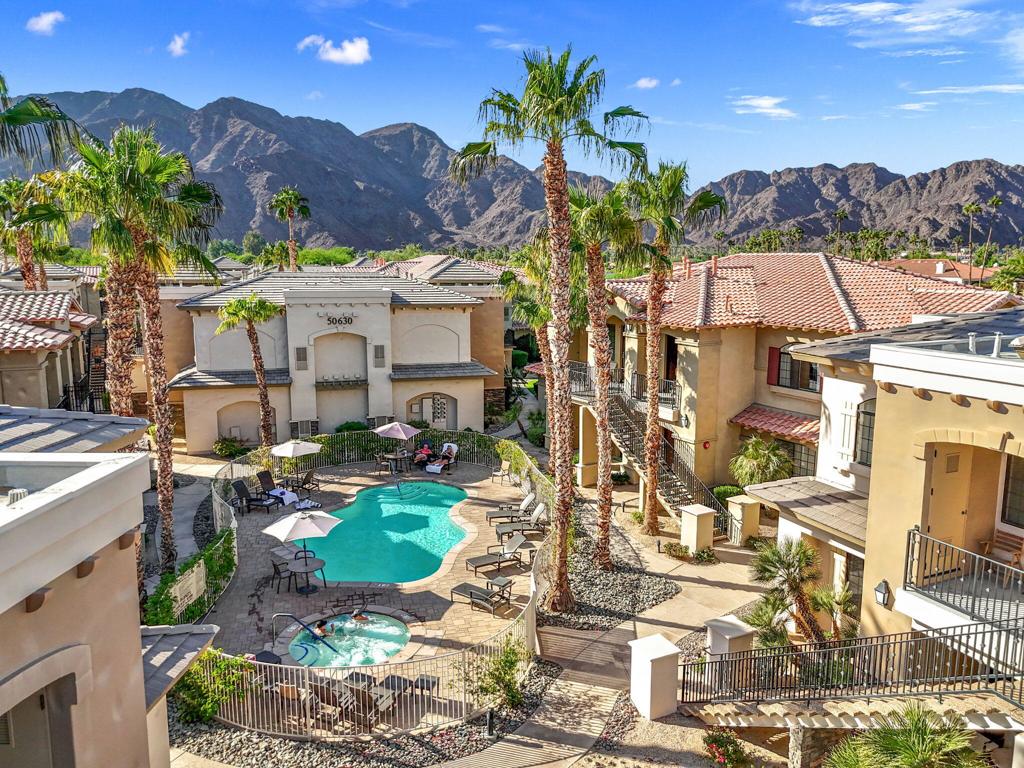 50620 Santa Rosa Plaza 4