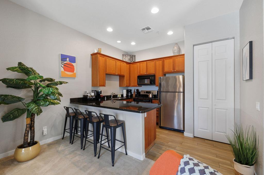 50620 Santa Rosa Plaza 4