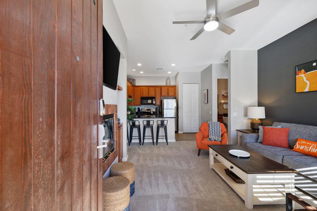 50620 Santa Rosa Plaza 4