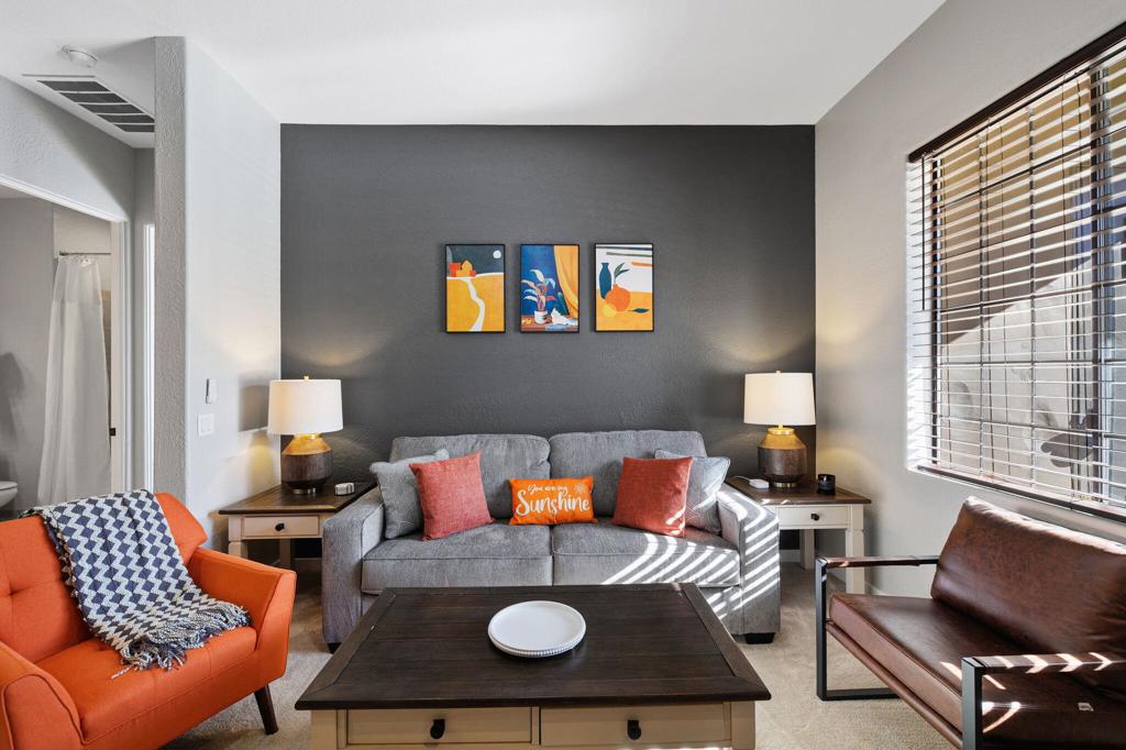 50620 Santa Rosa Plaza 4