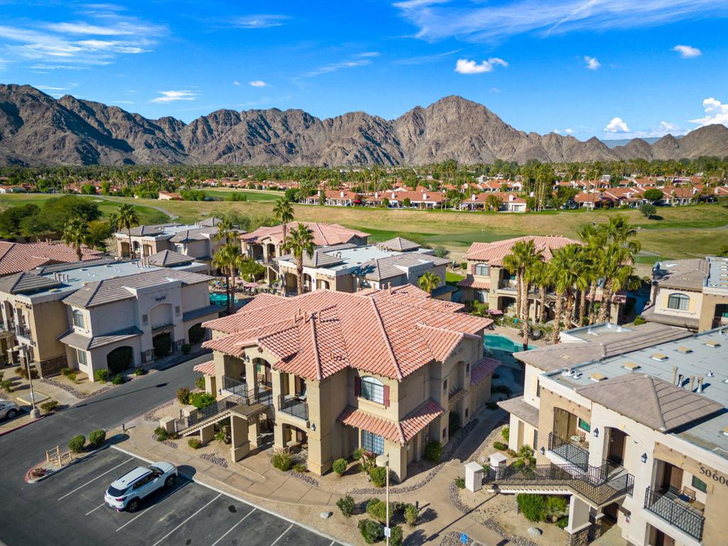50620 Santa Rosa Plaza 4