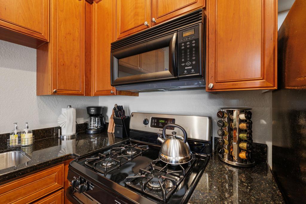 50620 Santa Rosa Plaza 4