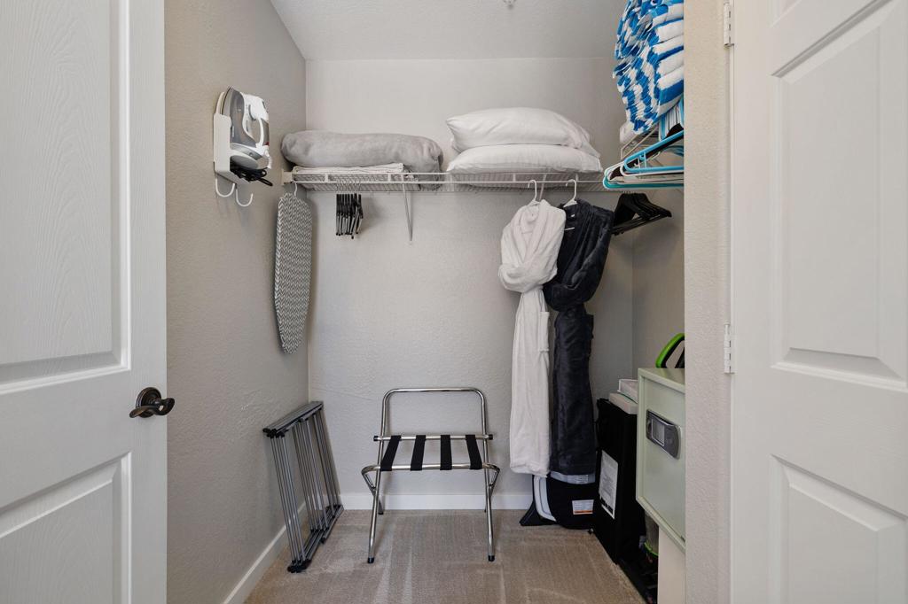 50620 Santa Rosa Plaza 4