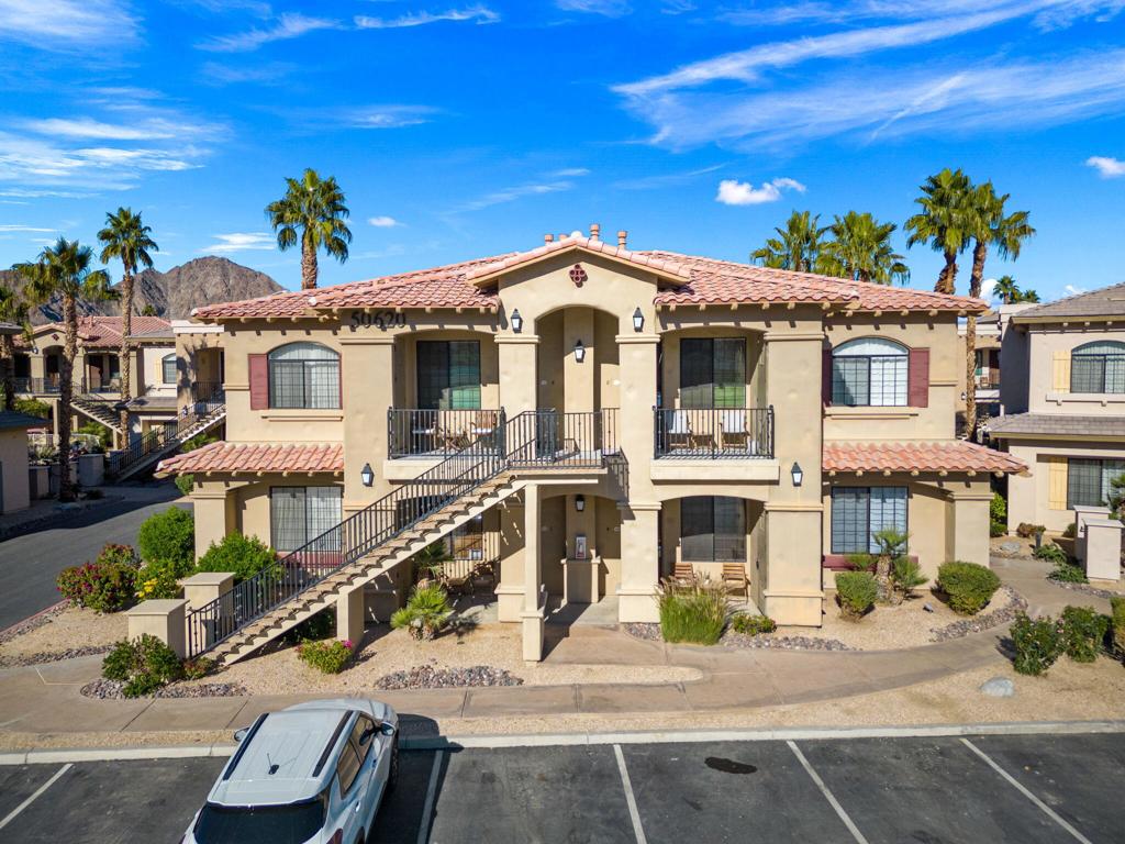 50620 Santa Rosa Plaza 4