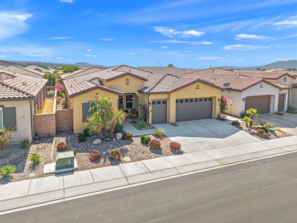 43086 Borretti Way