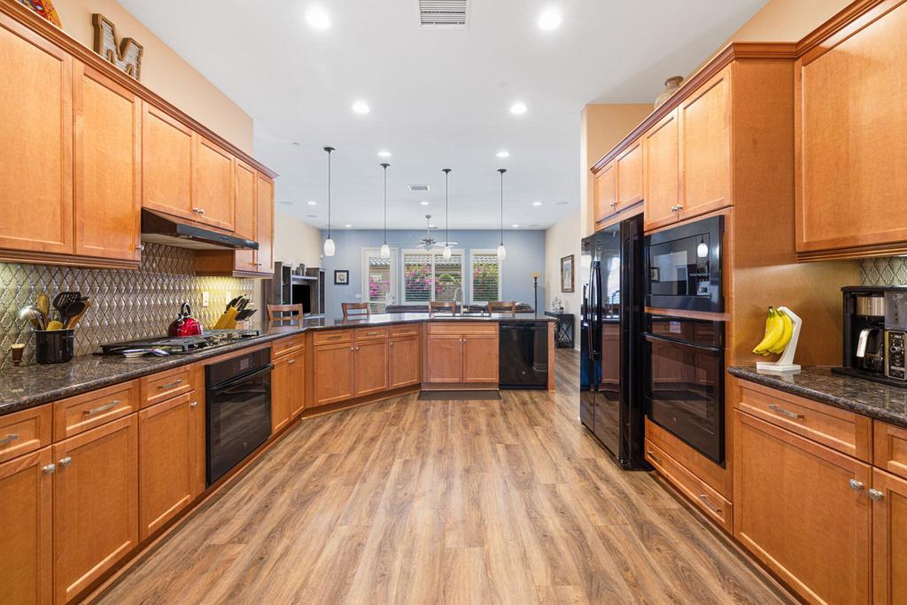 43086 Borretti Way