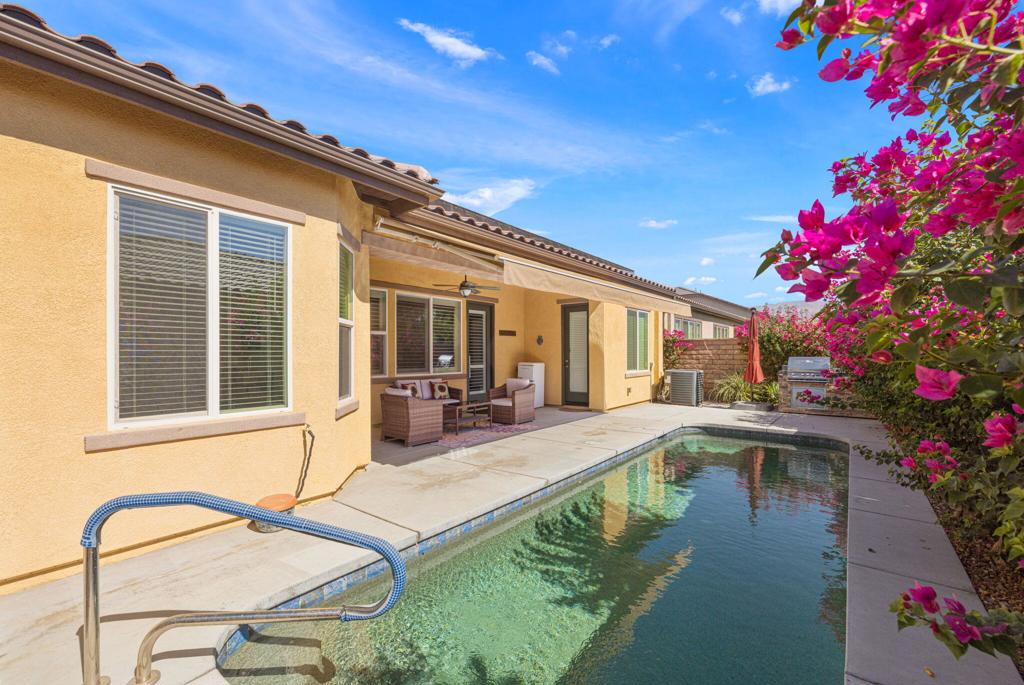 43086 Borretti Way
