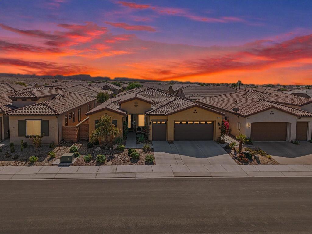 43086 Borretti Way