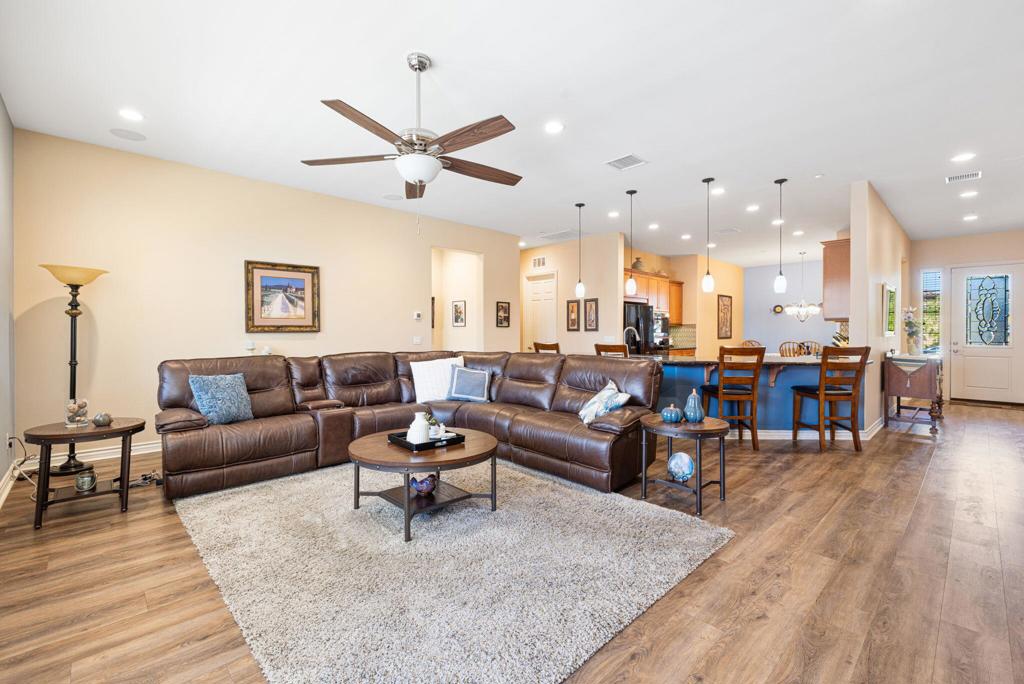 43086 Borretti Way
