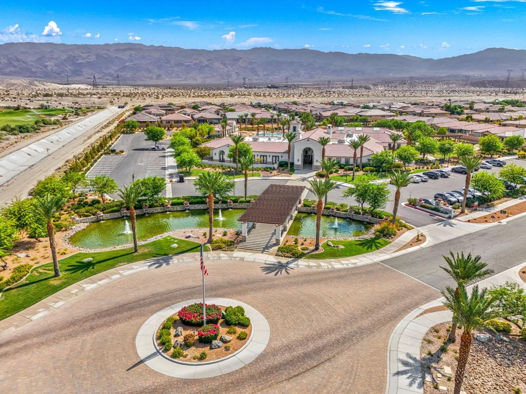 43086 Borretti Way